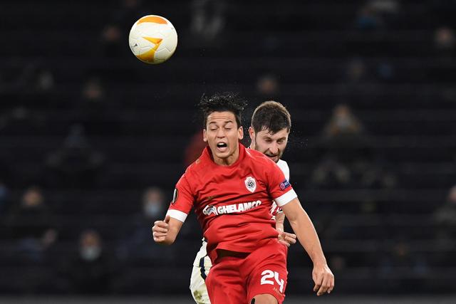 B费在欧冠的耀眼表现：曼联4-0大胜靠他全场掌控